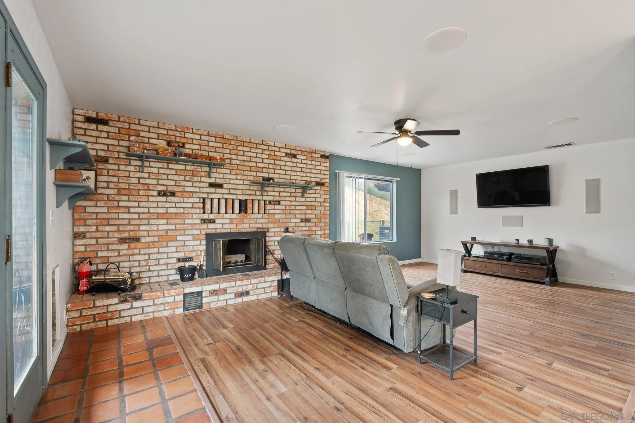 https://cdn.realtyfeed.com/cdn/127/260002439/cca163f22c07155b7895d74e5a5970f6.webp