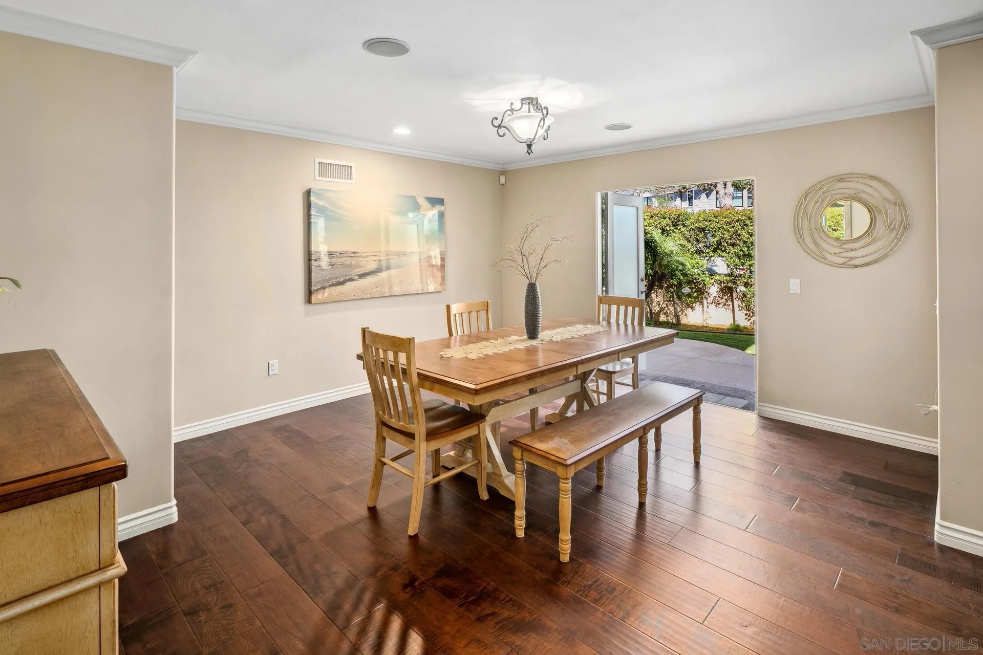 https://cdn.realtyfeed.com/cdn/127/260002440/71452301a686170a3e5132eb607a51a9.webp