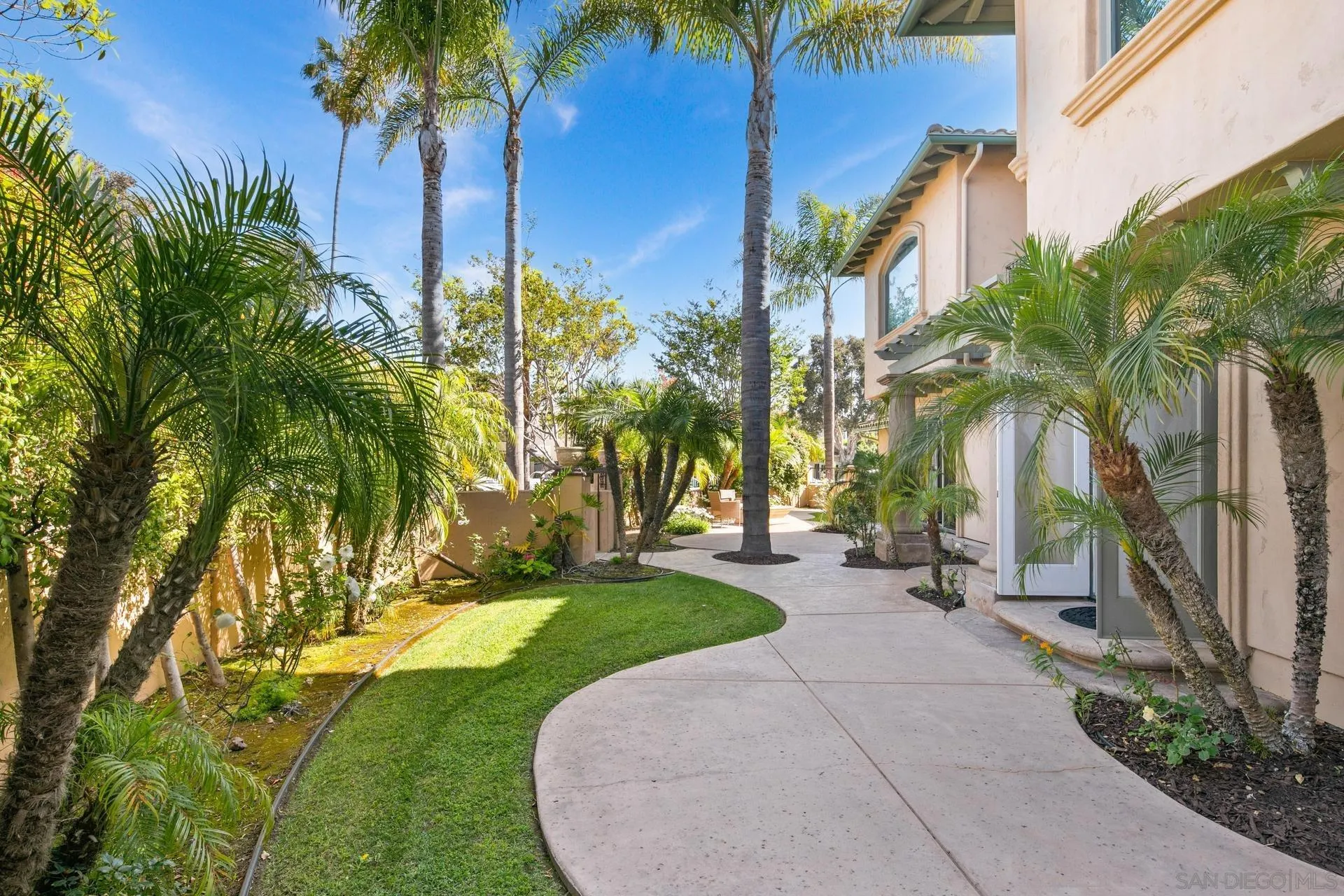 https://cdn.realtyfeed.com/cdn/127/260002440/728b16dc6b40dc7a35631f058ebe92ba.webp