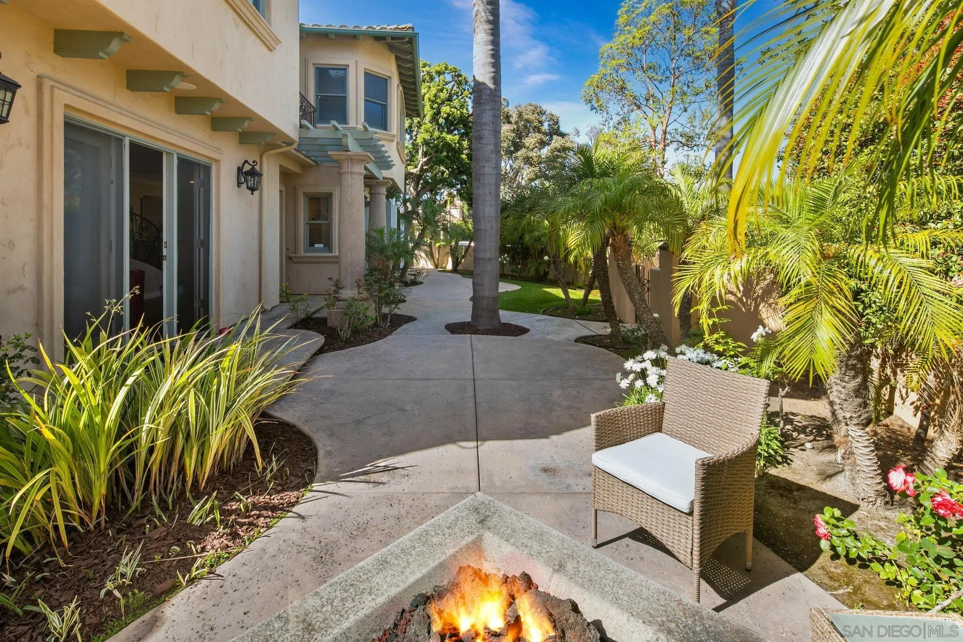 https://cdn.realtyfeed.com/cdn/127/260002440/95f6063f44c20f28f3357521c20ed1f6.webp