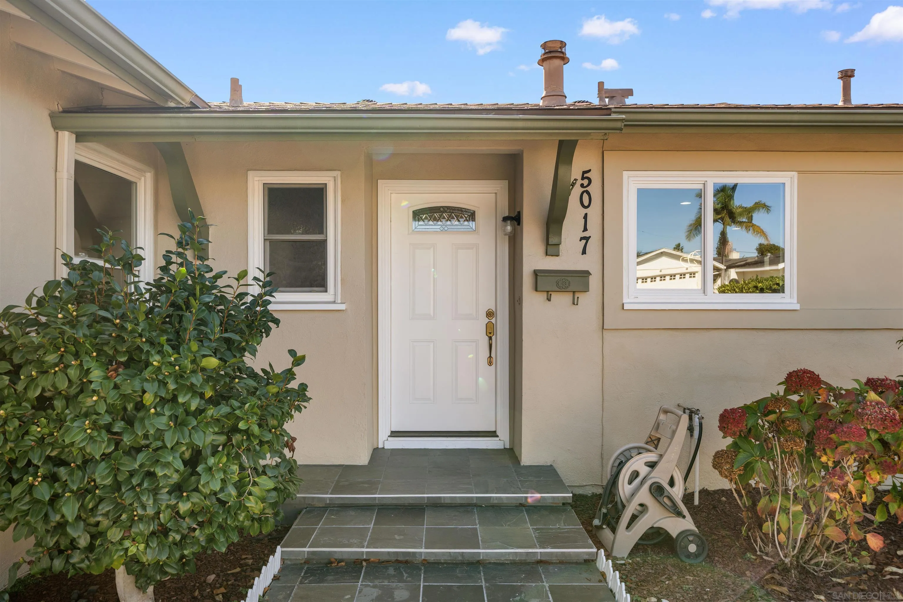 https://cdn.realtyfeed.com/cdn/127/260002444/215f325924e9bded7cde40170e1bd6d1.webp