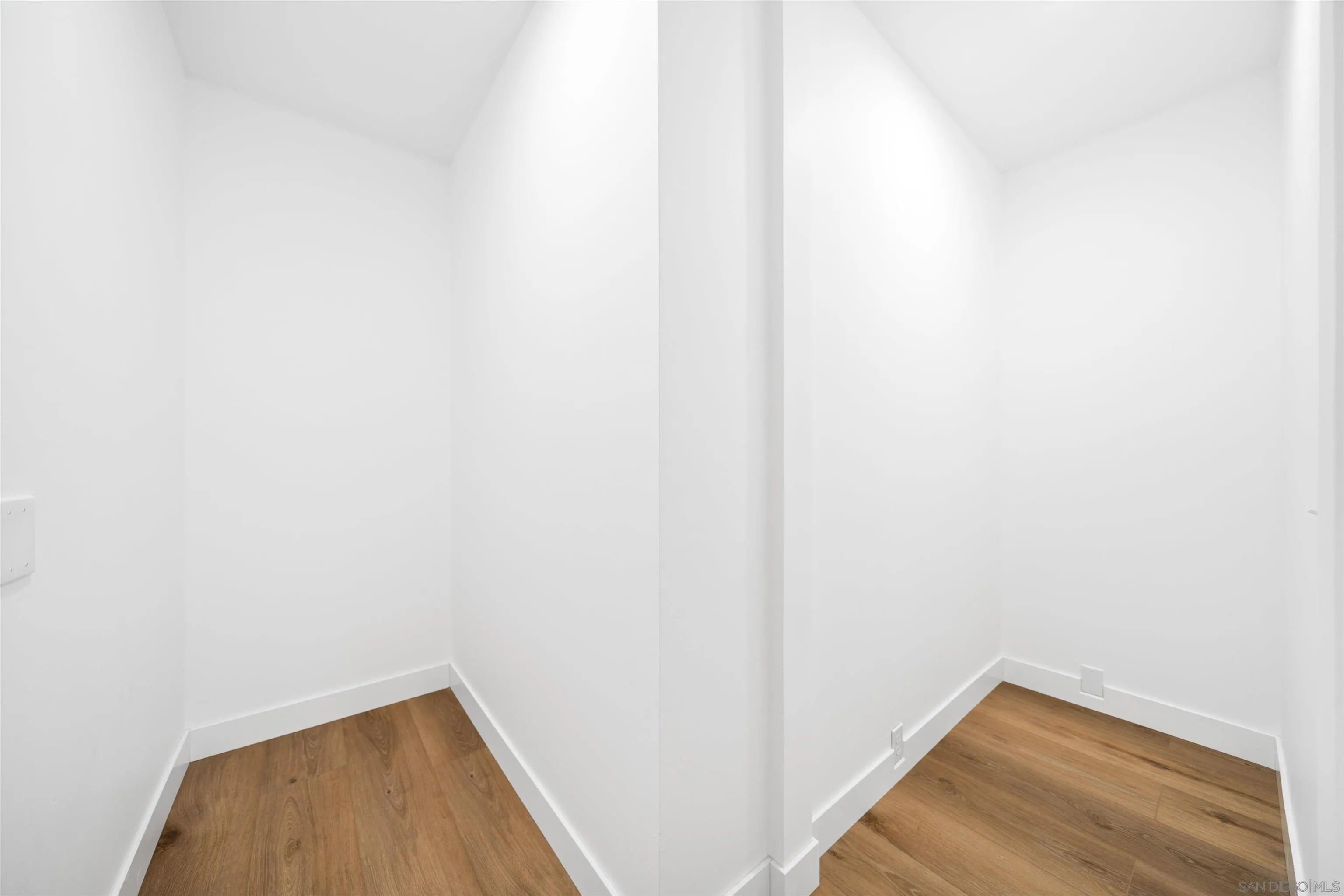 https://cdn.realtyfeed.com/cdn/127/260002444/8f1a20a806e3821e560093f21b1c7a10.webp