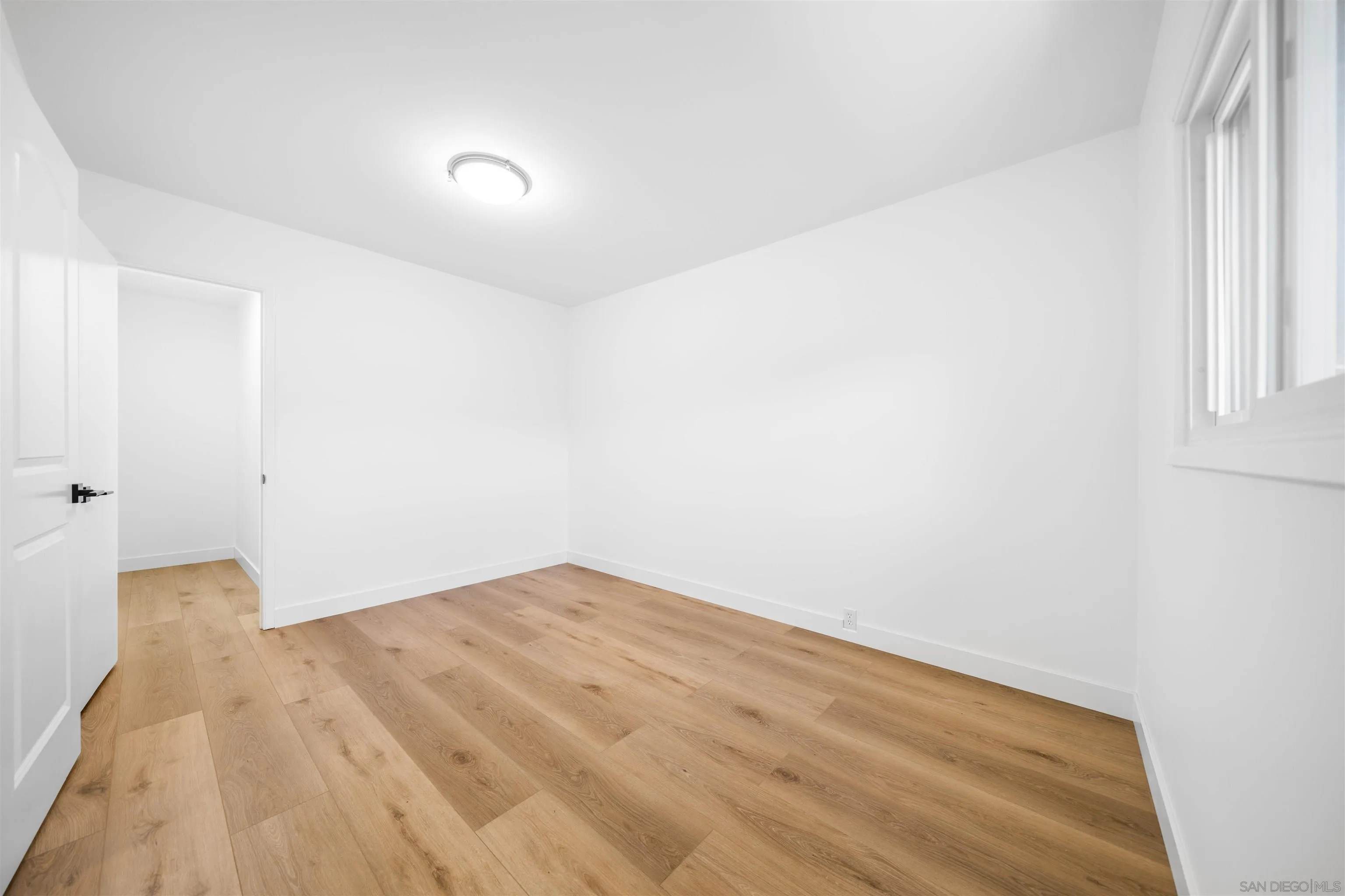 https://cdn.realtyfeed.com/cdn/127/260002444/94d5e8d9f8e31a1e7085208fea928511.webp