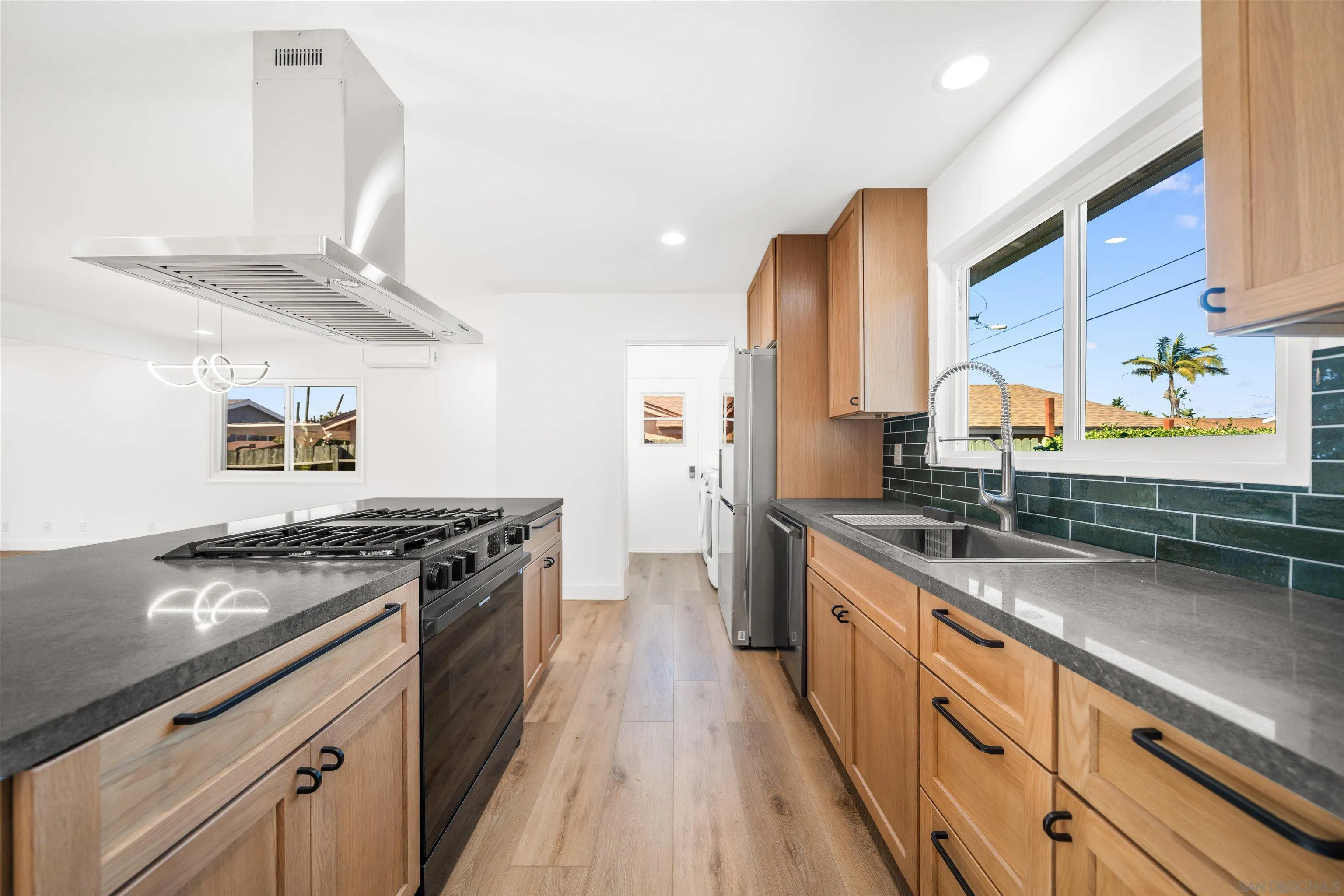 https://cdn.realtyfeed.com/cdn/127/260002444/f73a43dae377528bce9b78363b188a02.webp