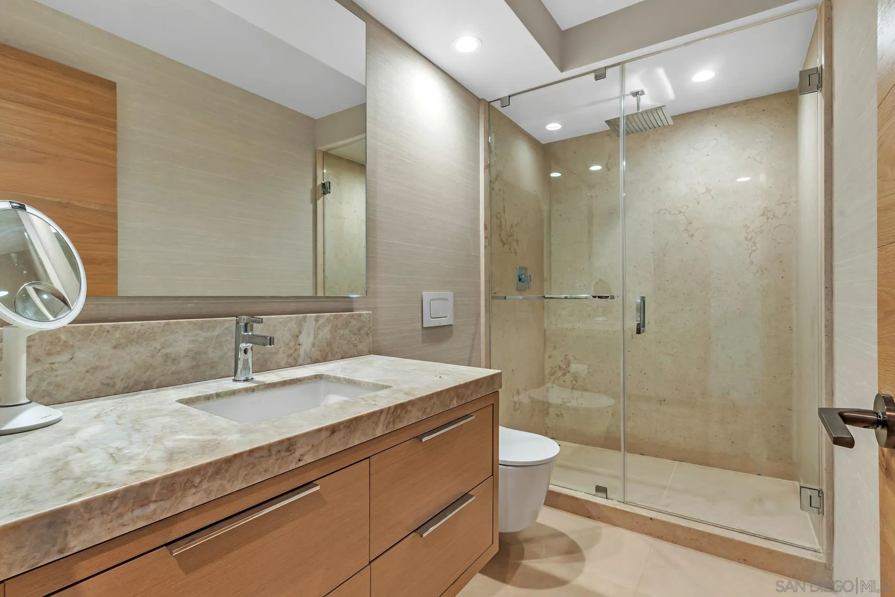 https://cdn.realtyfeed.com/cdn/127/260002446/15688bde36a4ea86b74161d4f546cc0f.webp