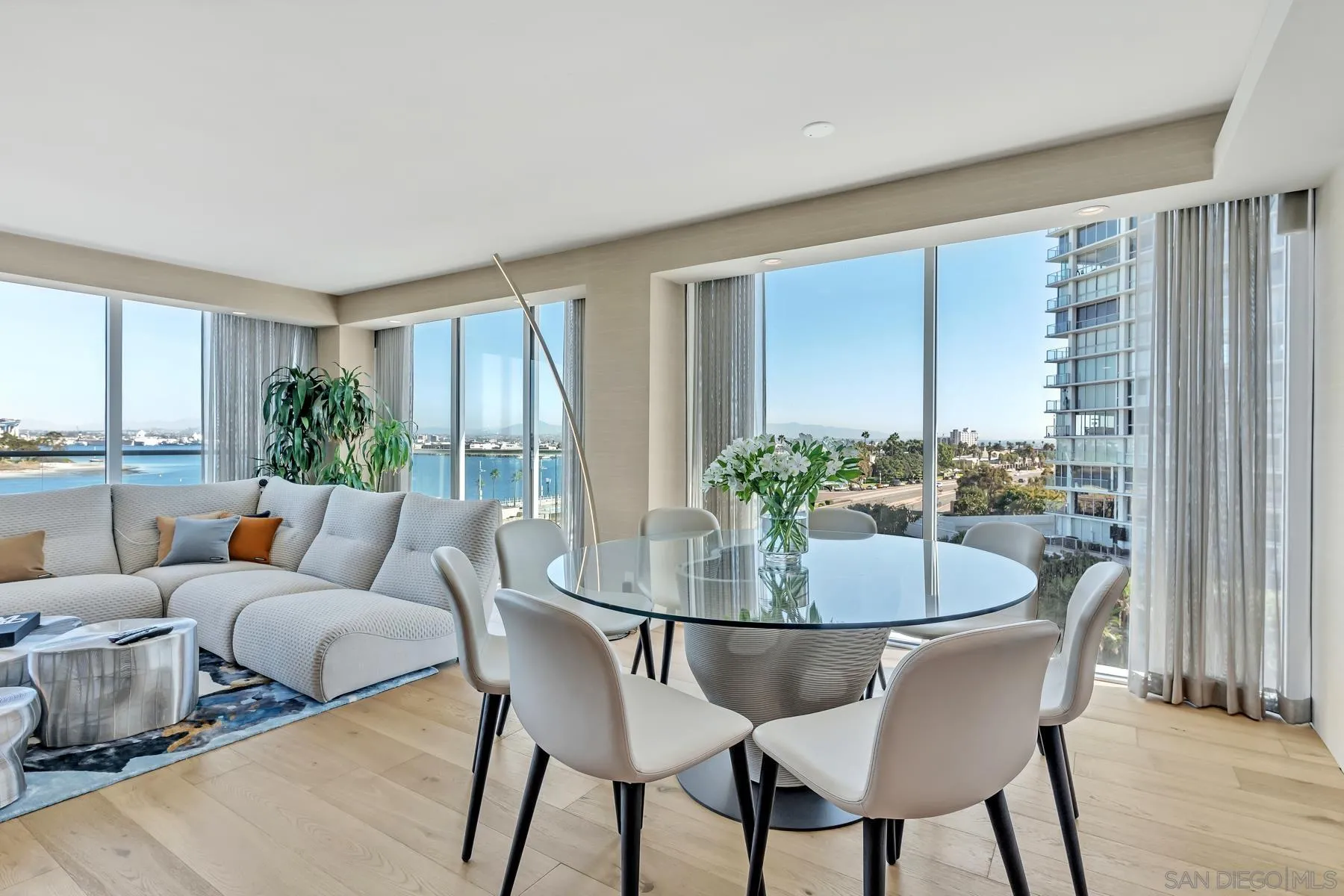 https://cdn.realtyfeed.com/cdn/127/260002446/db520685fbdb5c597e287f4280c642e2.webp