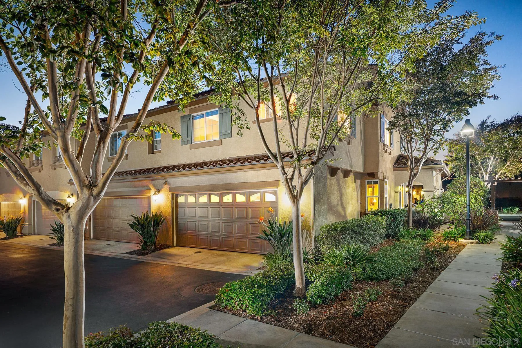 https://cdn.realtyfeed.com/cdn/127/260002450/10696f0517f2ea967b561d075424c93e.webp