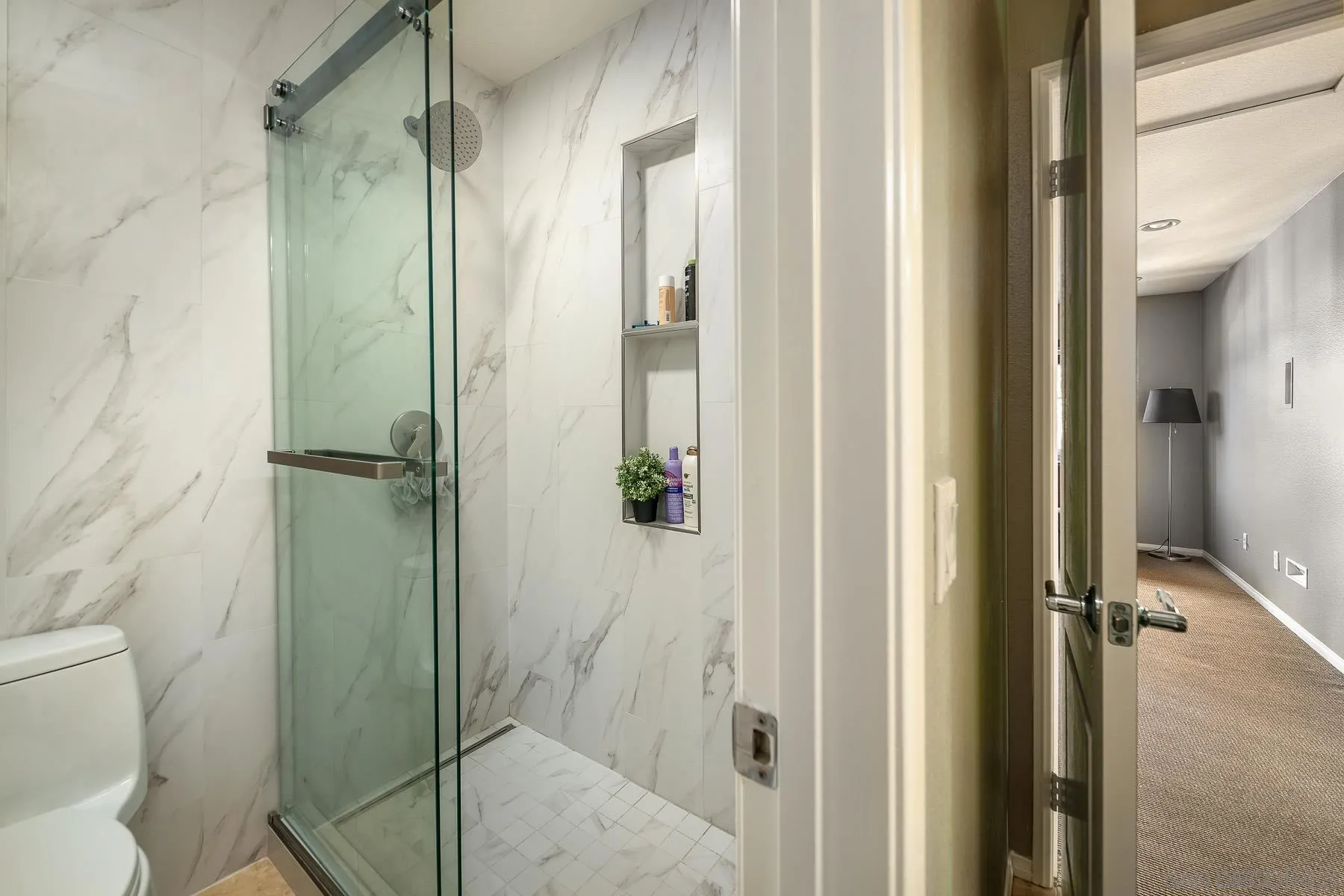 https://cdn.realtyfeed.com/cdn/127/260002450/ec163211fd4bf6a77222369b7ce69c18.webp