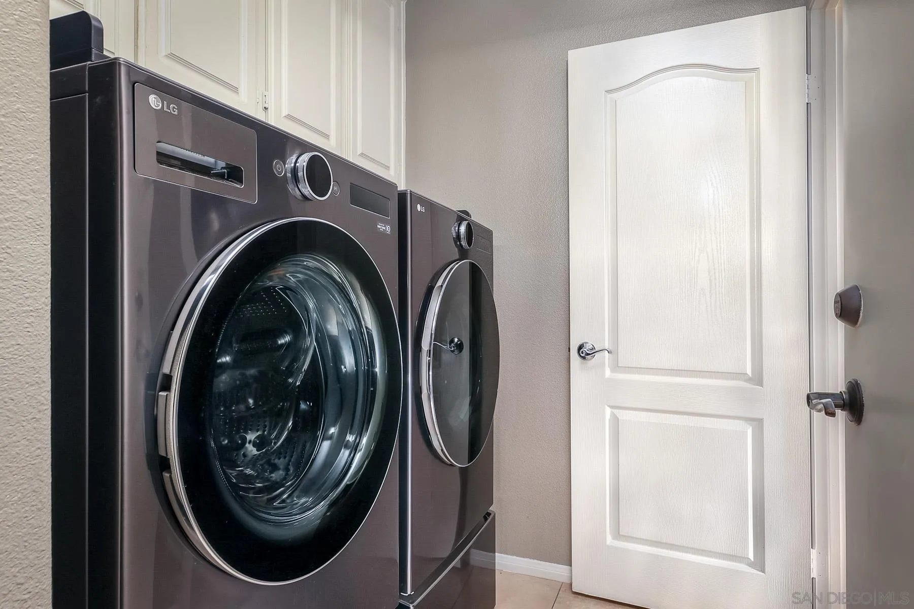 https://cdn.realtyfeed.com/cdn/127/260002450/f53e6e8413a349fc7478734942316b5b.webp