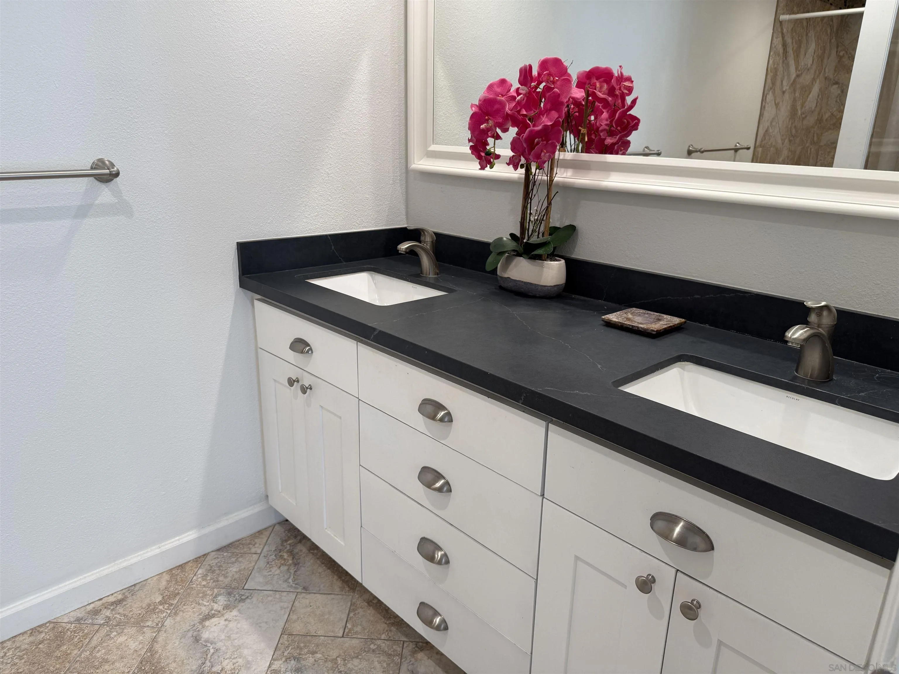 Photo #16: 260002451 Listing: Photo #16