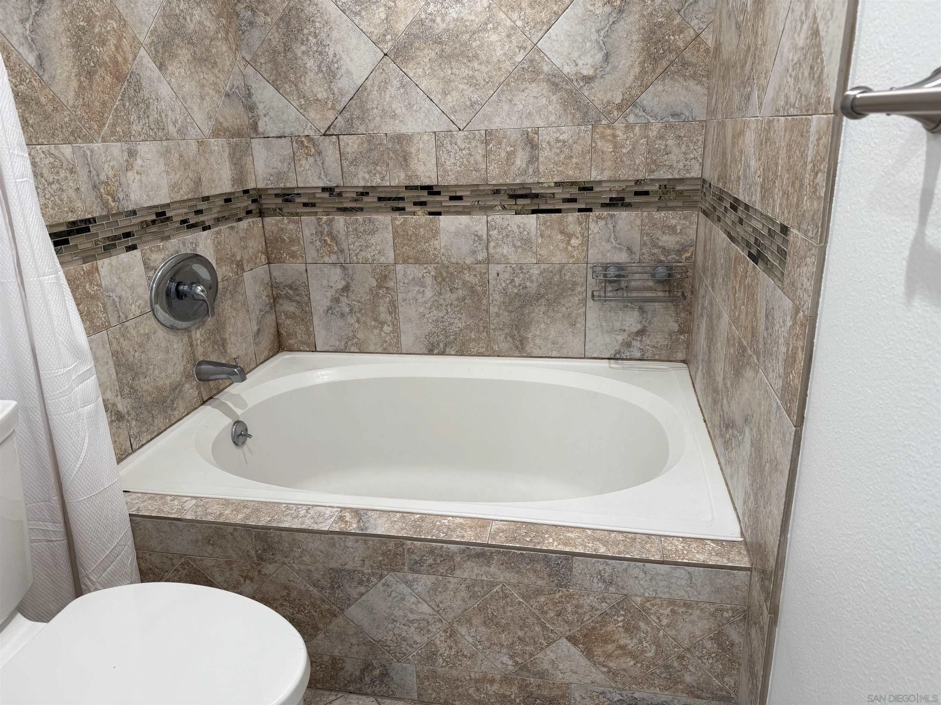 Photo #20: 260002451 Listing: Photo #20