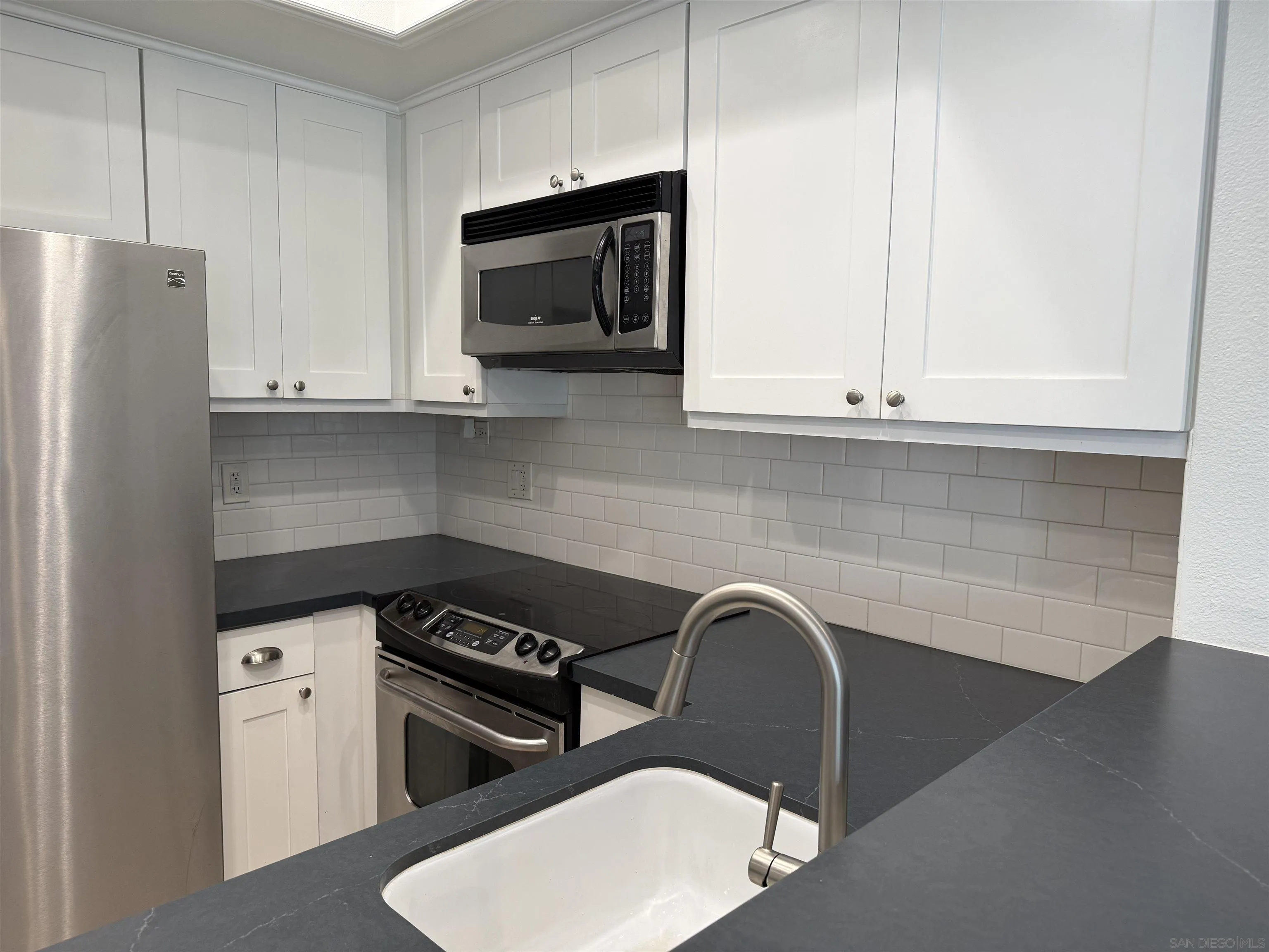 Photo #5: 260002451 Listing: Photo #5