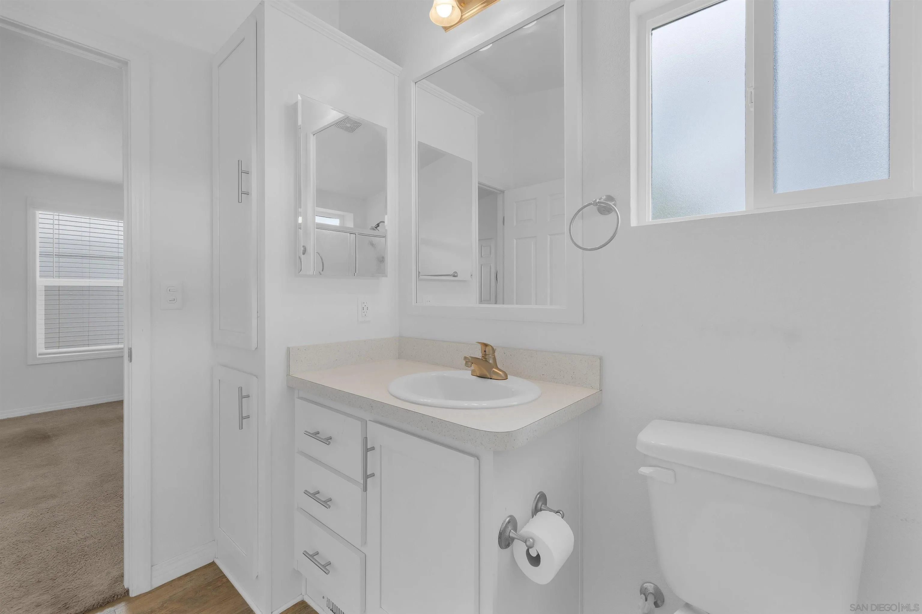 https://cdn.realtyfeed.com/cdn/127/260002453/01bce630830f6d0947f2e6ac02df74c9.webp