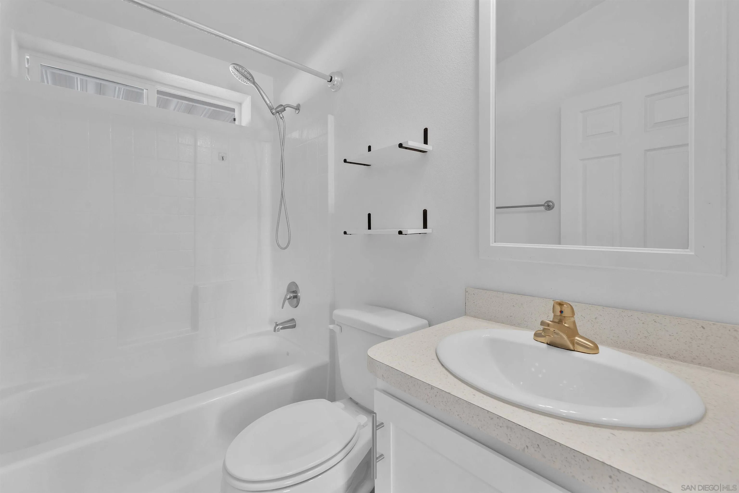 https://cdn.realtyfeed.com/cdn/127/260002453/753a1065adb16b3c6261c248b455e90b.webp