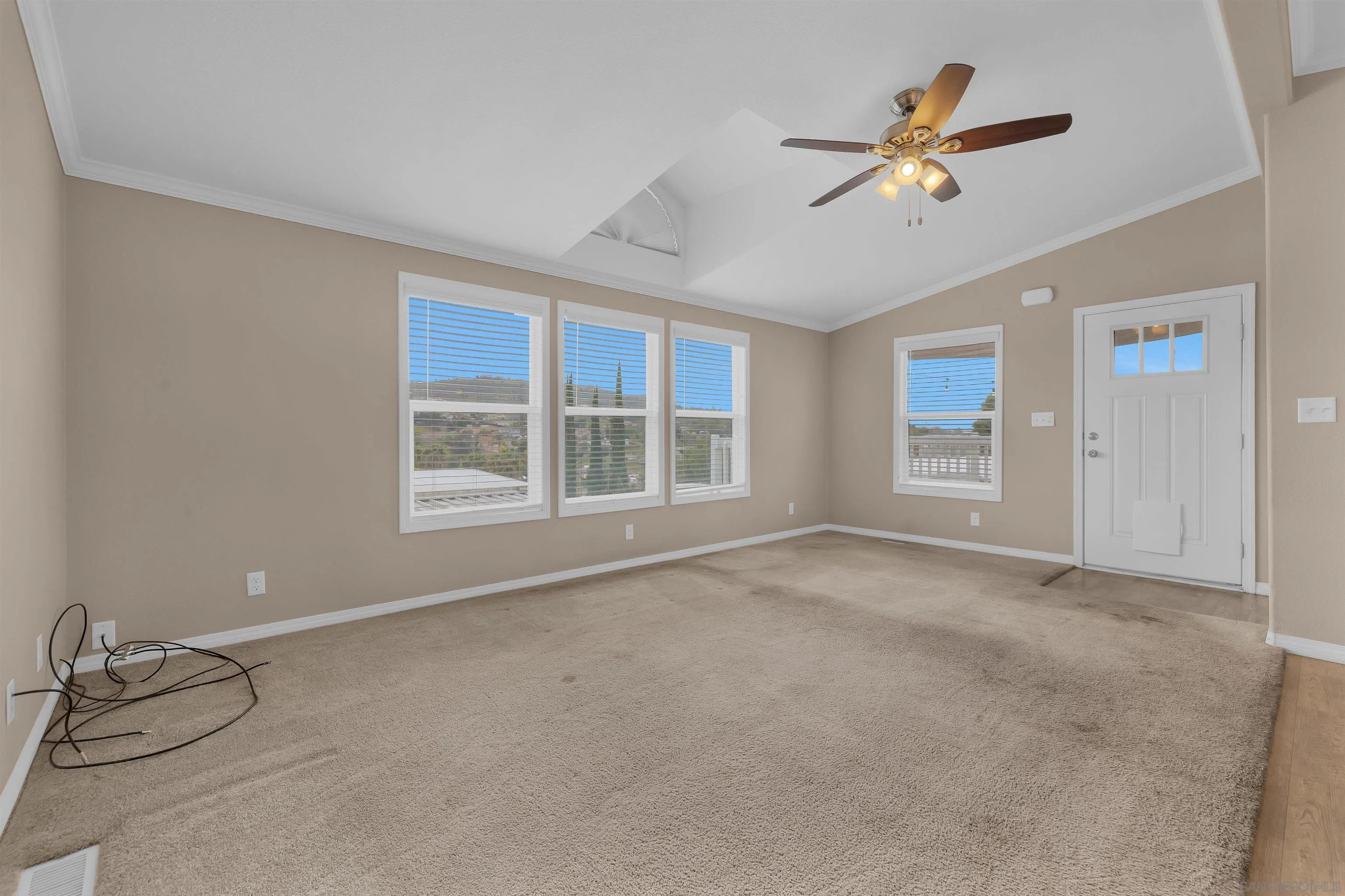 https://cdn.realtyfeed.com/cdn/127/260002453/b55342acc45be681ee8dede0c56700e0.webp