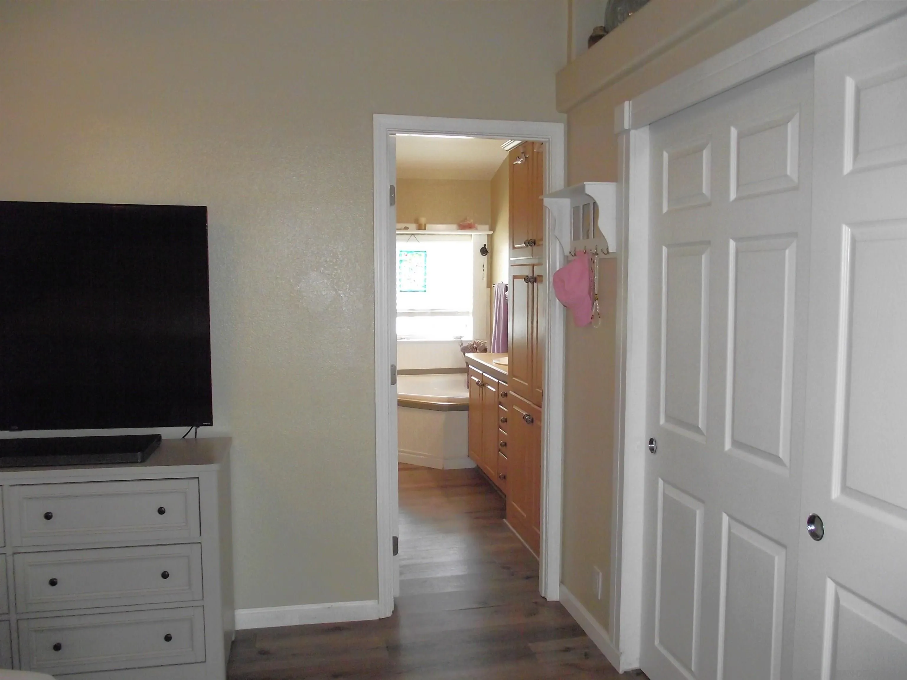 https://cdn.realtyfeed.com/cdn/127/260002456/6ae146730a83f25580ba84e144bfa4fb.webp