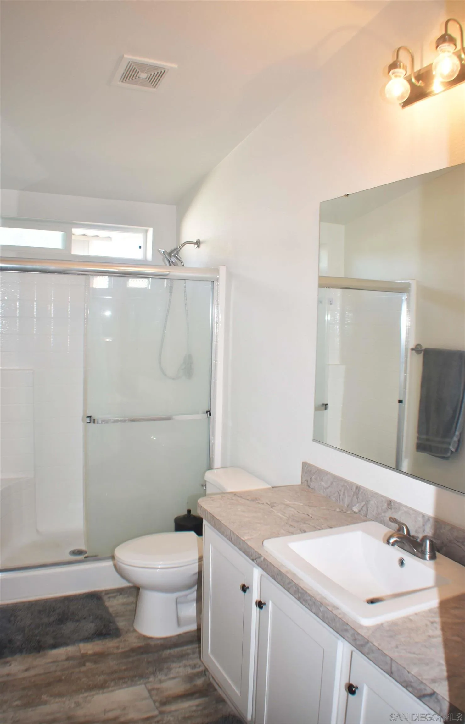 https://cdn.realtyfeed.com/cdn/127/260002467/468c160062ef0eb9426901370b75856e.webp