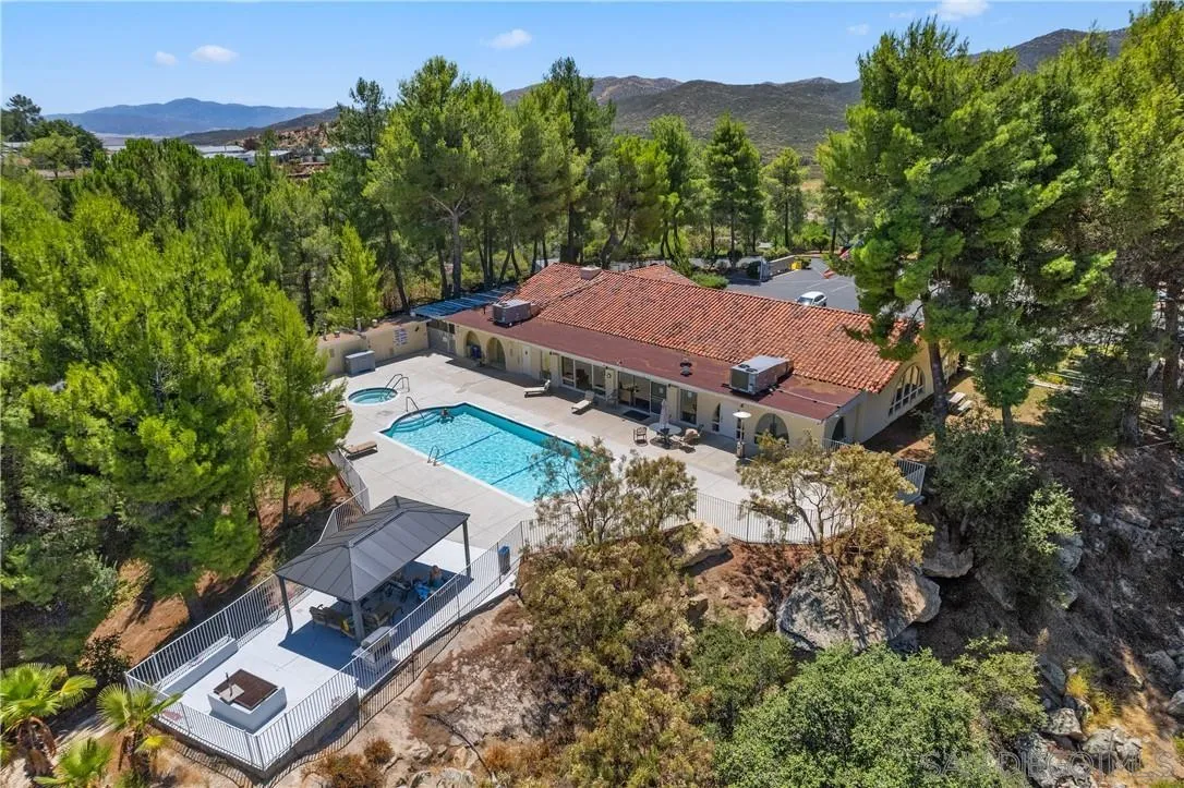 https://cdn.realtyfeed.com/cdn/127/260002467/61e27b454d727a349f3de3b0e601a83d.webp