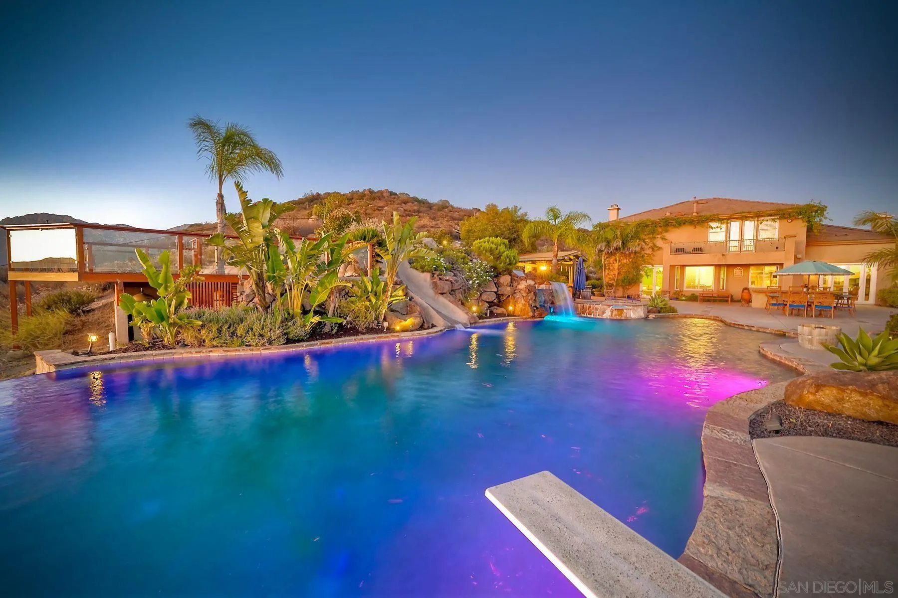 https://cdn.realtyfeed.com/cdn/127/260002473/4740b0475703395cb161bc1a0125bb77.webp