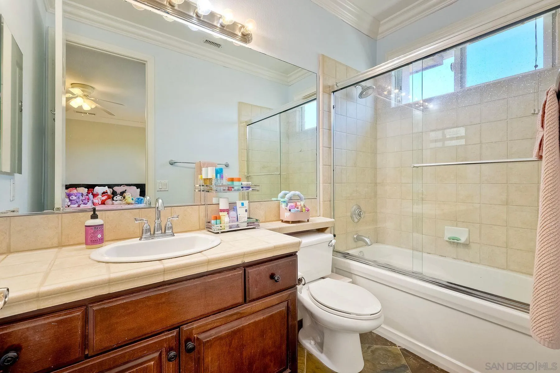 https://cdn.realtyfeed.com/cdn/127/260002473/94e72e2bd6138b8b8a43e6d9c21a6095.webp