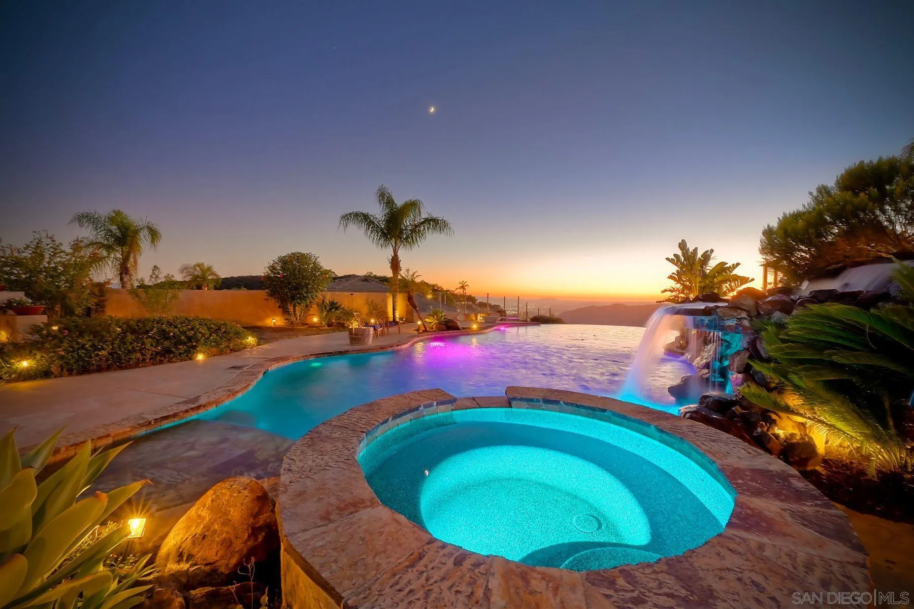 https://cdn.realtyfeed.com/cdn/127/260002473/ea14b4729e94a05c969d38af97ca687e.webp