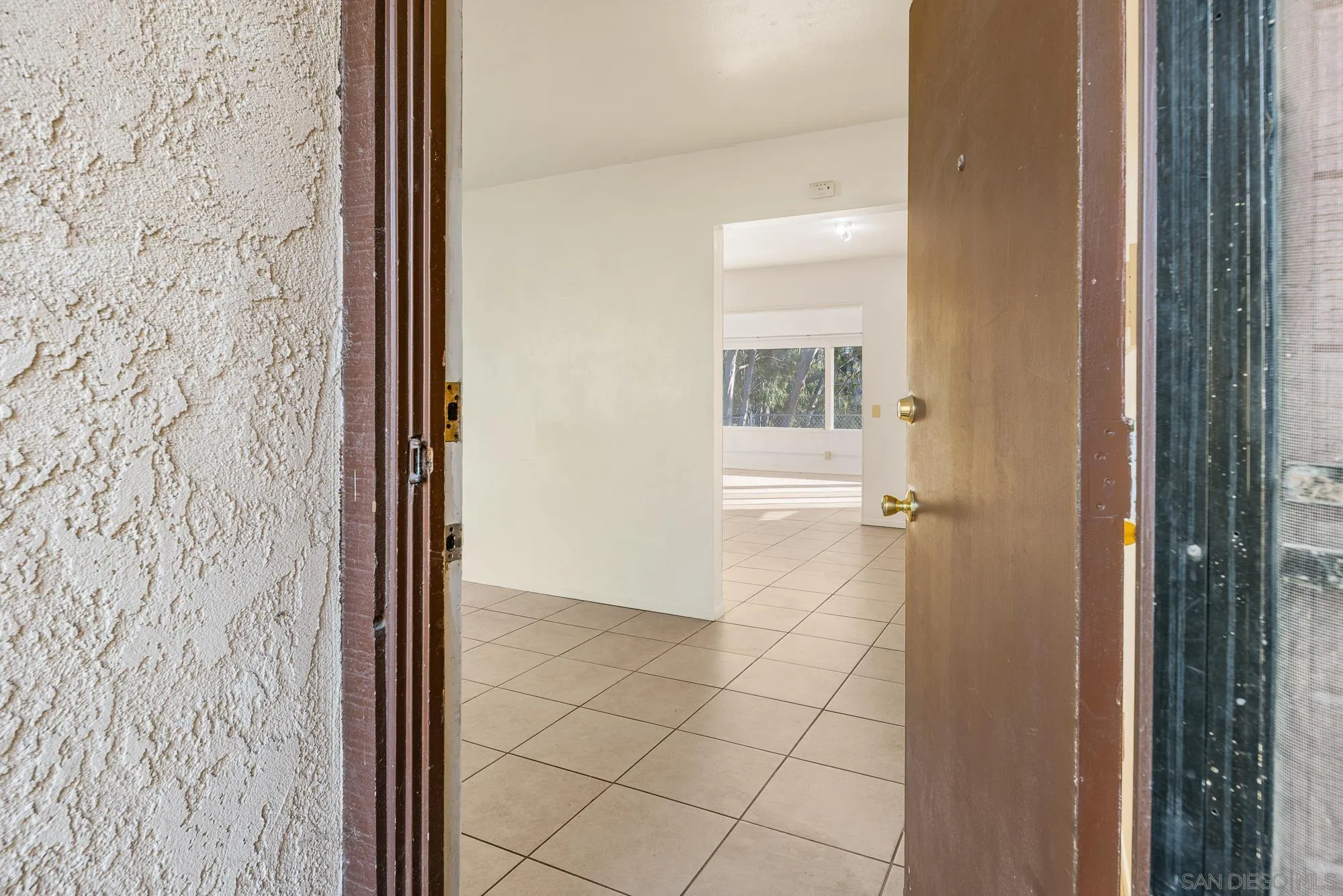 https://cdn.realtyfeed.com/cdn/127/260002479/cf35fdecc5962803aa78a72423ab8ba3.webp