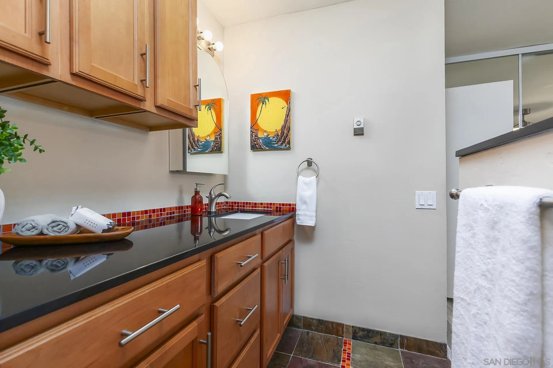 https://cdn.realtyfeed.com/cdn/127/260002488/32ac21bb10803598ee4248c700caeb65.webp