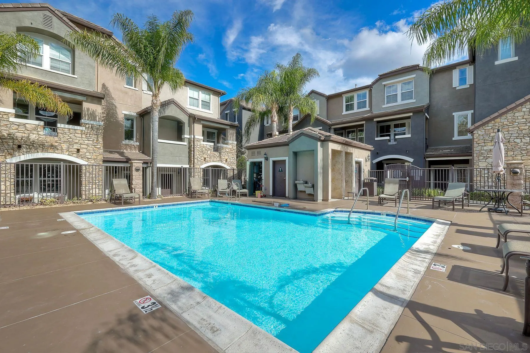 https://cdn.realtyfeed.com/cdn/127/260002495/106b5c7409f67583c054a69d2daf17c1.webp