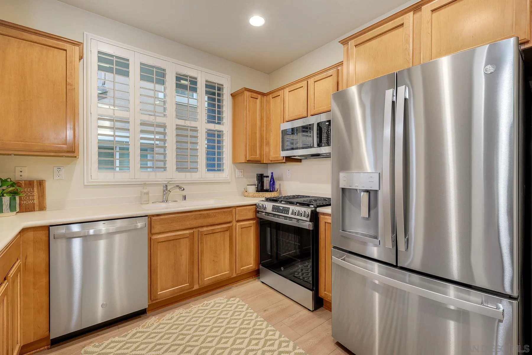 https://cdn.realtyfeed.com/cdn/127/260002495/2bdce1422ae29d1299b0a963bb15d902.webp