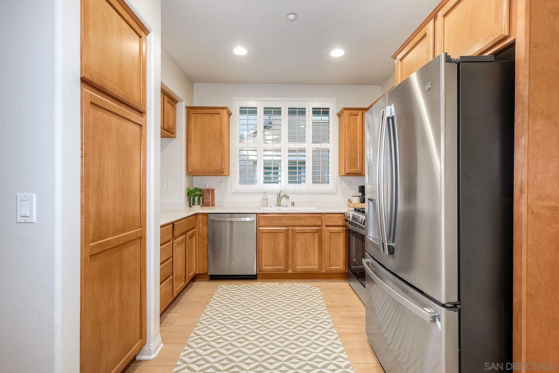 https://cdn.realtyfeed.com/cdn/127/260002495/5516adb0a4de06157055edb7aba551fc.webp