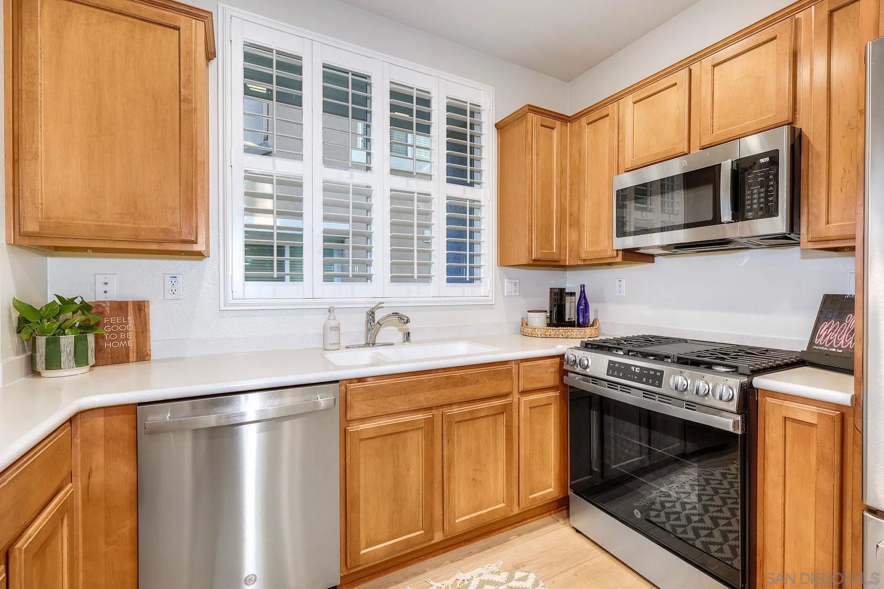 https://cdn.realtyfeed.com/cdn/127/260002495/57b41b1f136fbf50ad8185fd1a337320.webp