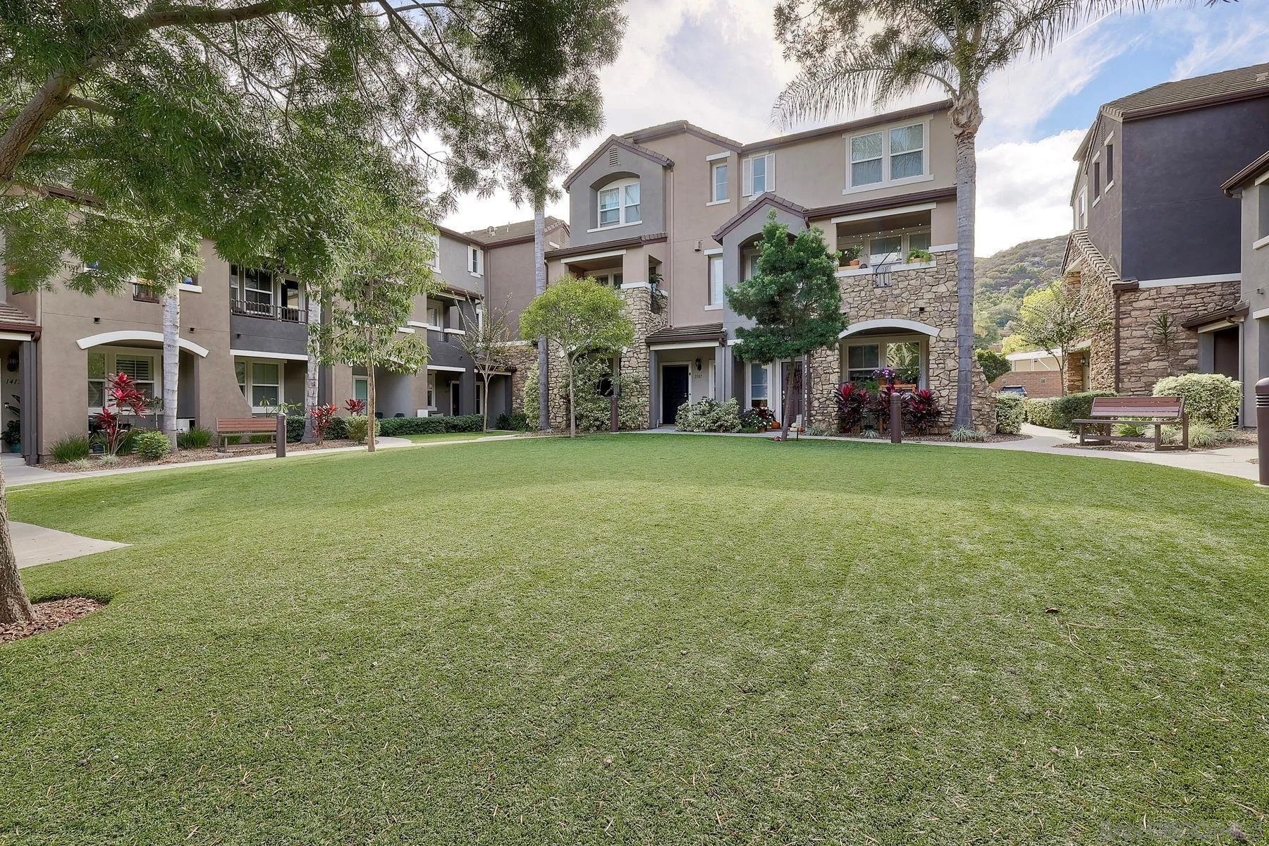 https://cdn.realtyfeed.com/cdn/127/260002495/f630f3c42a11f44ef9215da52ec0a188.webp