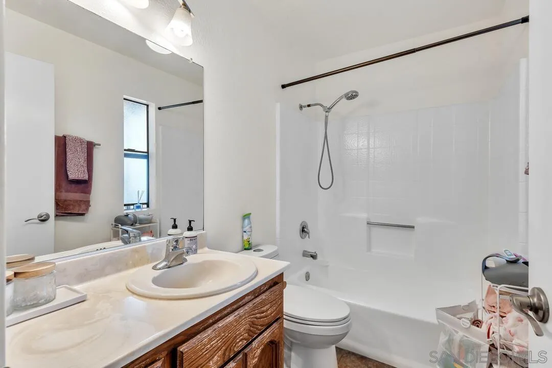 https://cdn.realtyfeed.com/cdn/127/260002500/33a4ef9b9f95c99548142d204bf4a8b5.webp