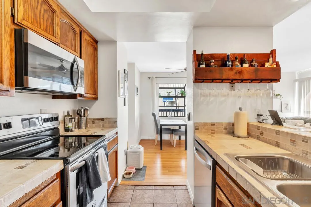 https://cdn.realtyfeed.com/cdn/127/260002500/48e6977c1e86e882e3e339be0c56293d.webp
