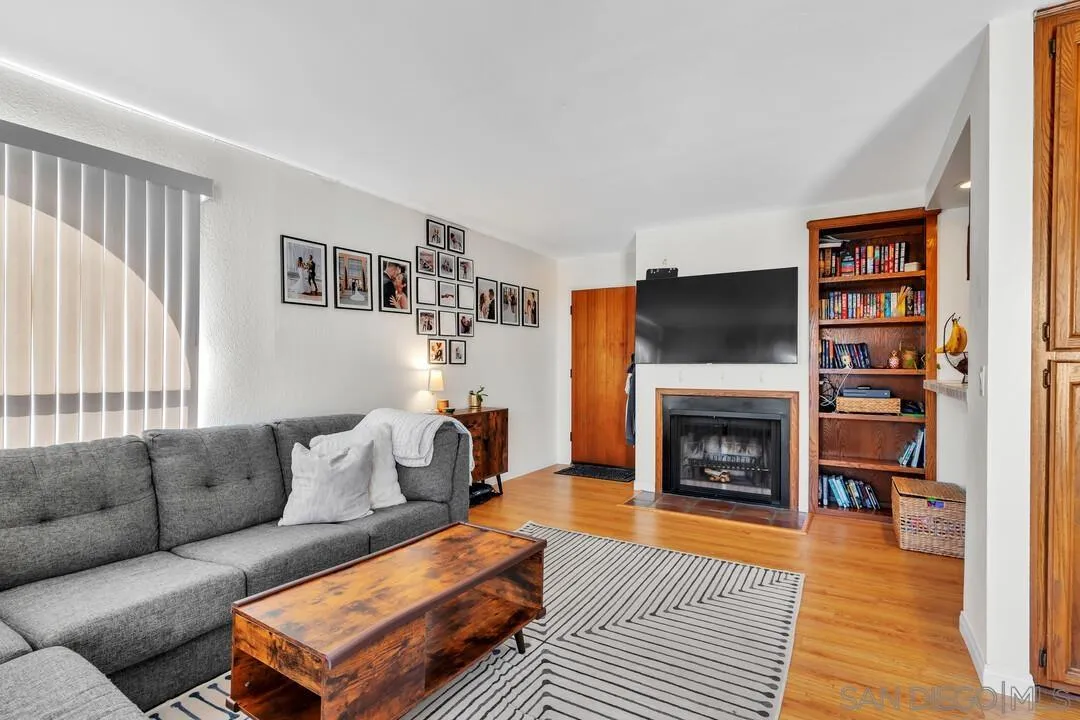 https://cdn.realtyfeed.com/cdn/127/260002500/765d4a30b2a903150823b88cd116c284.webp