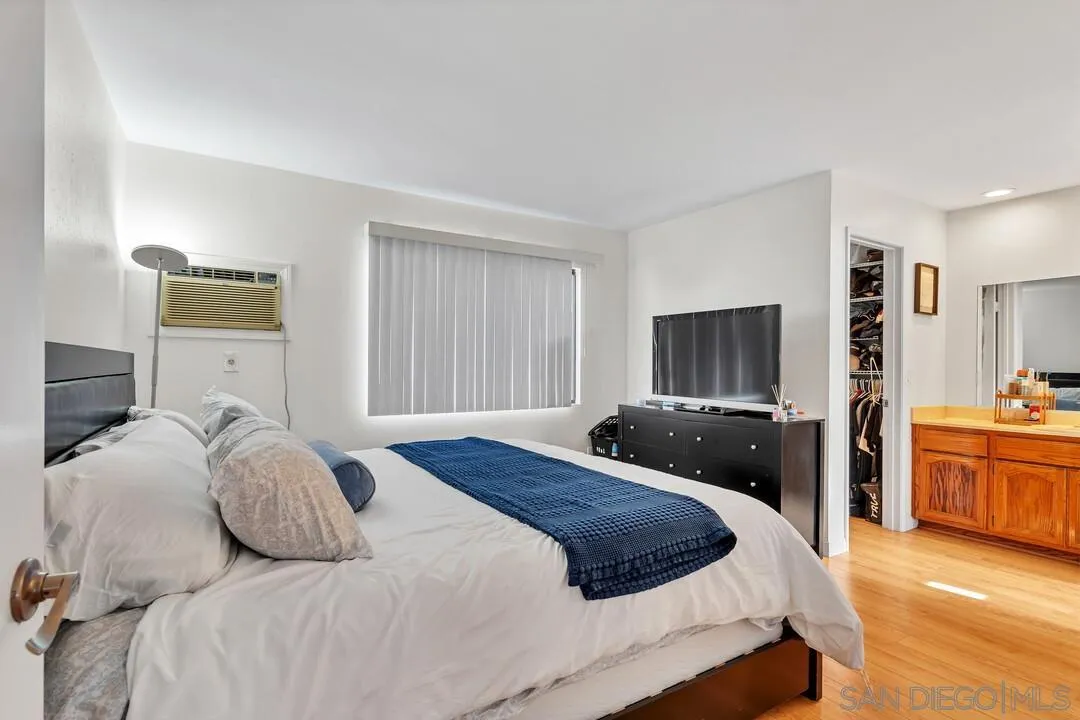 https://cdn.realtyfeed.com/cdn/127/260002500/a20947cf0b64d58e9a4274dcaea493d3.webp
