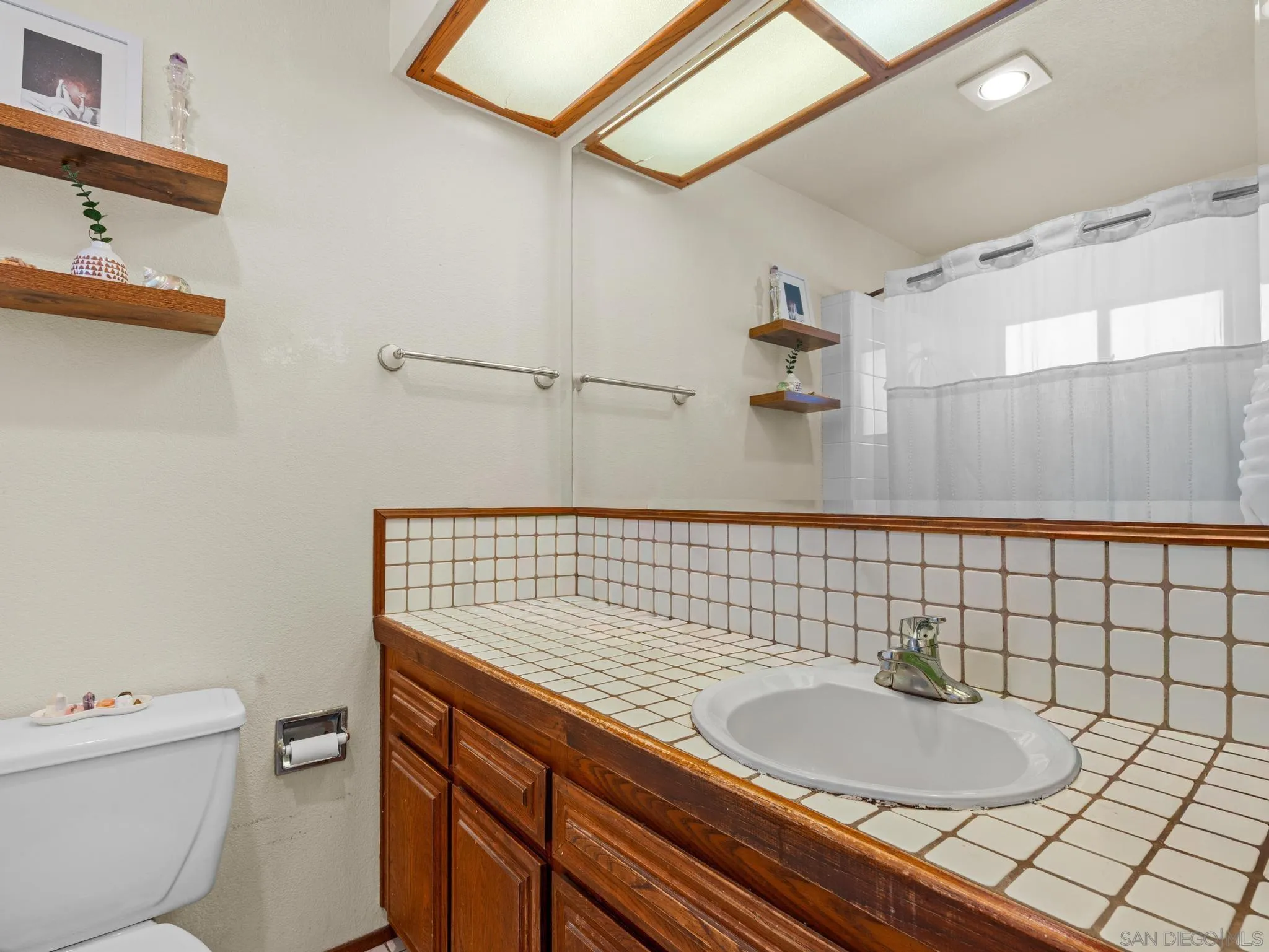Photo #11: 260002503 Listing: Photo #11
