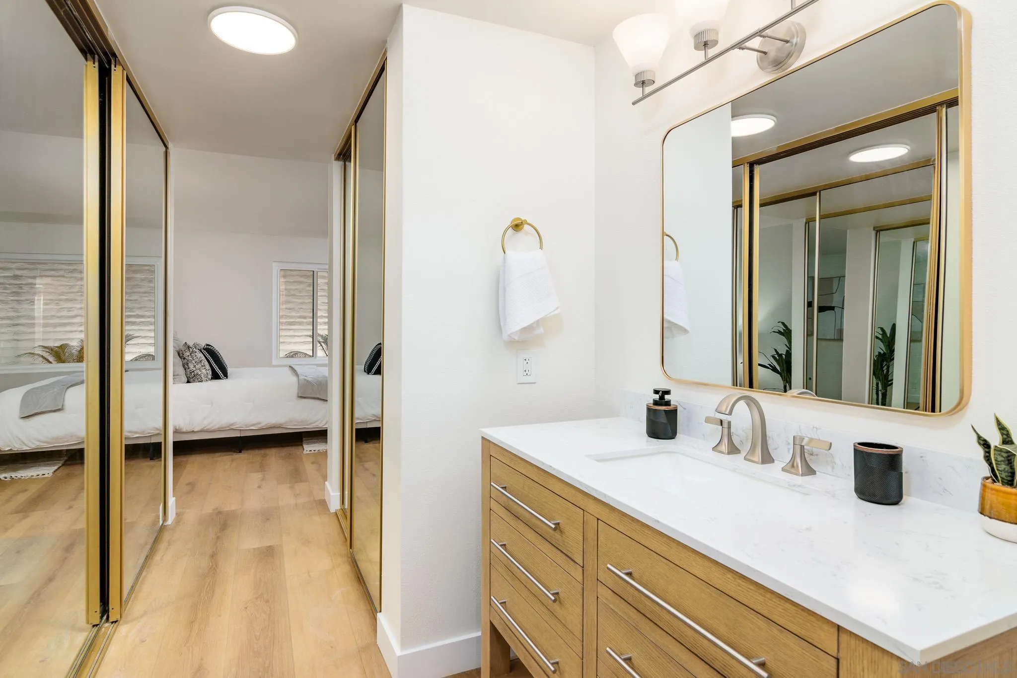 https://cdn.realtyfeed.com/cdn/127/260002518/0406065eda9a130d7f5b27ec5dd6369a.webp
