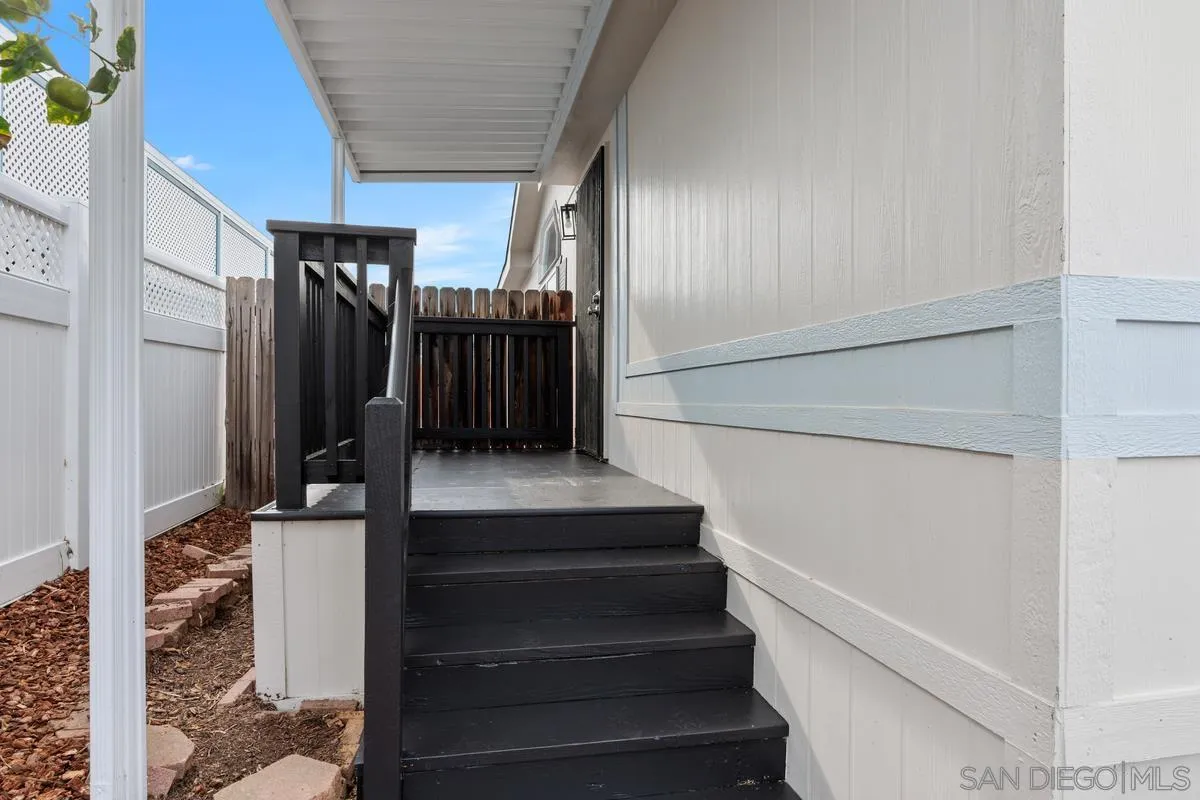 https://cdn.realtyfeed.com/cdn/127/260002524/661650f18801525ee7f100dcb753c914.webp