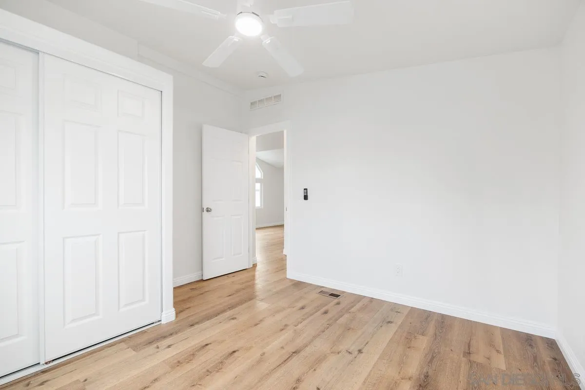 https://cdn.realtyfeed.com/cdn/127/260002524/70c35613e320bd7bec8368db3df2d3bc.webp