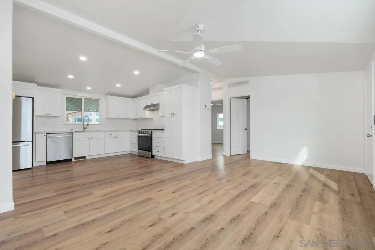 https://cdn.realtyfeed.com/cdn/127/260002524/9a3116e08880c6683f0d0c2971d54565.webp