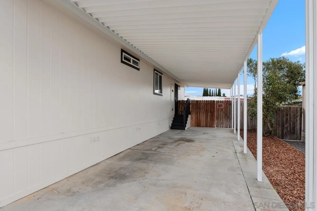 https://cdn.realtyfeed.com/cdn/127/260002524/9ad17f69d0e507afe891161876127850.webp