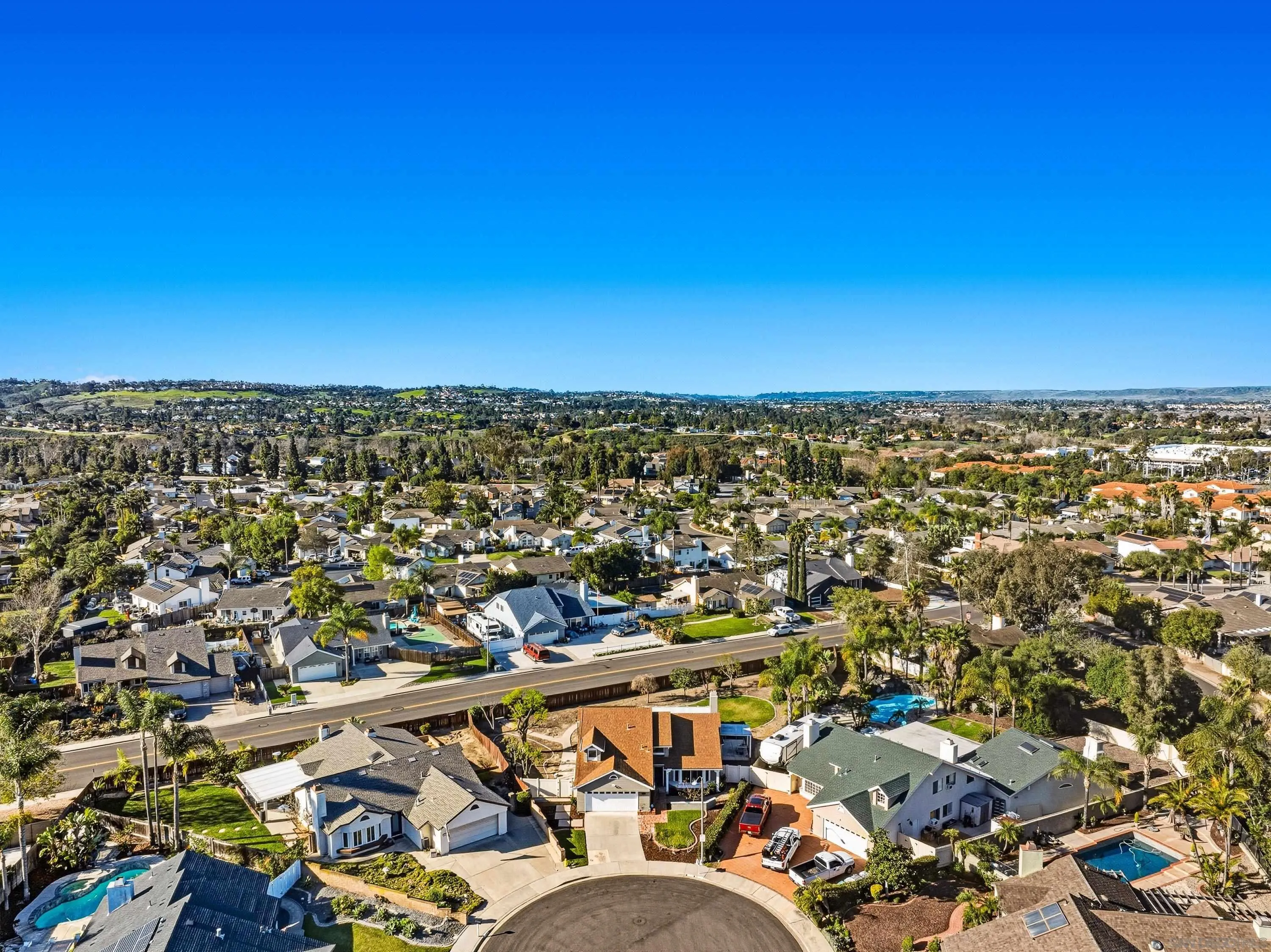 https://cdn.realtyfeed.com/cdn/127/260002528/433d2678f09f47fbe104a7634fdf8c9b.webp