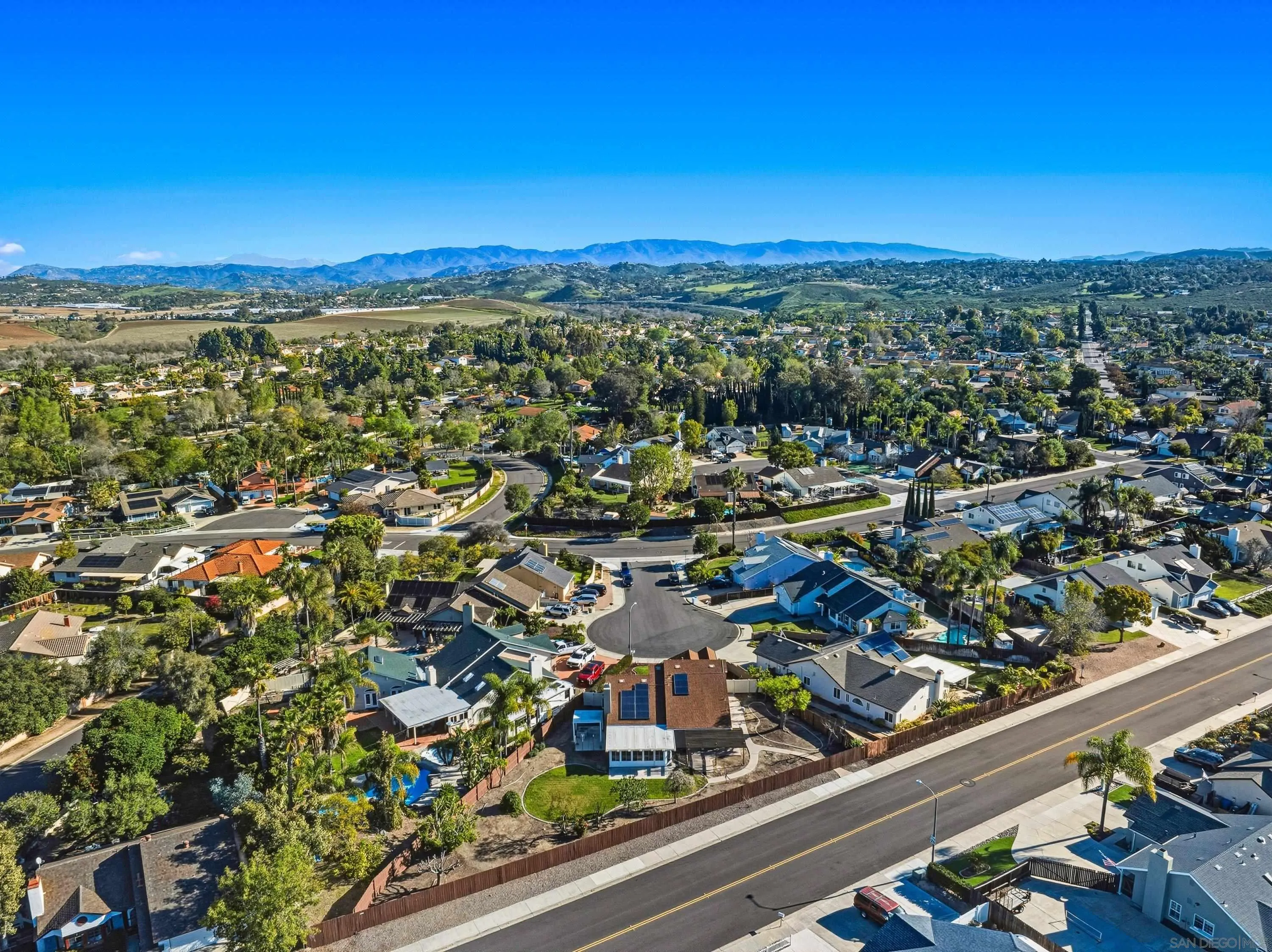 https://cdn.realtyfeed.com/cdn/127/260002528/590d578b5cc54ab00c74e396a998c42a.webp