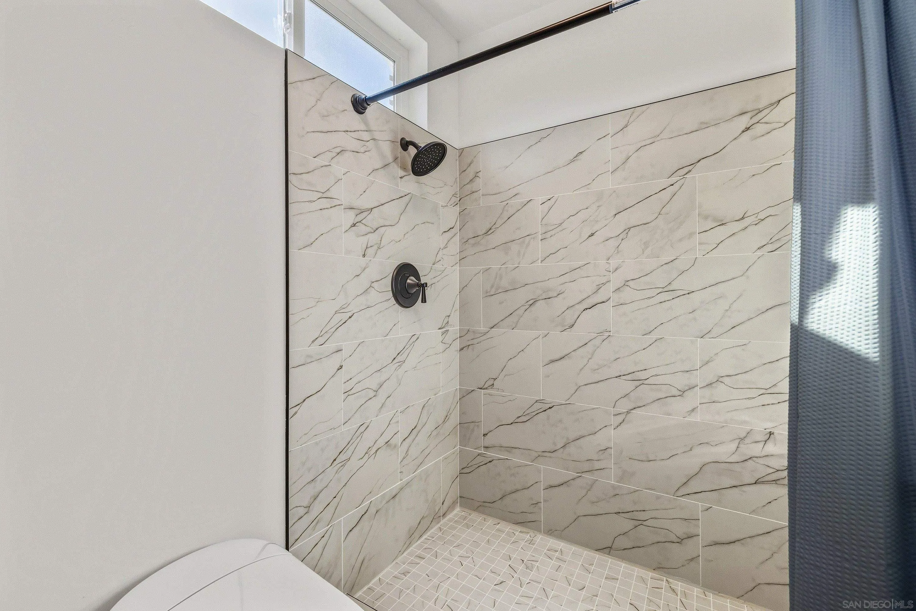 https://cdn.realtyfeed.com/cdn/127/260002528/6c2c308ec2aac2d10eeec713505f0227.webp