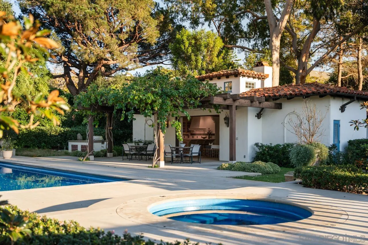 https://cdn.realtyfeed.com/cdn/127/260002530/29398e0be5a4a7f20b8c88a9f7cd4dfa.webp