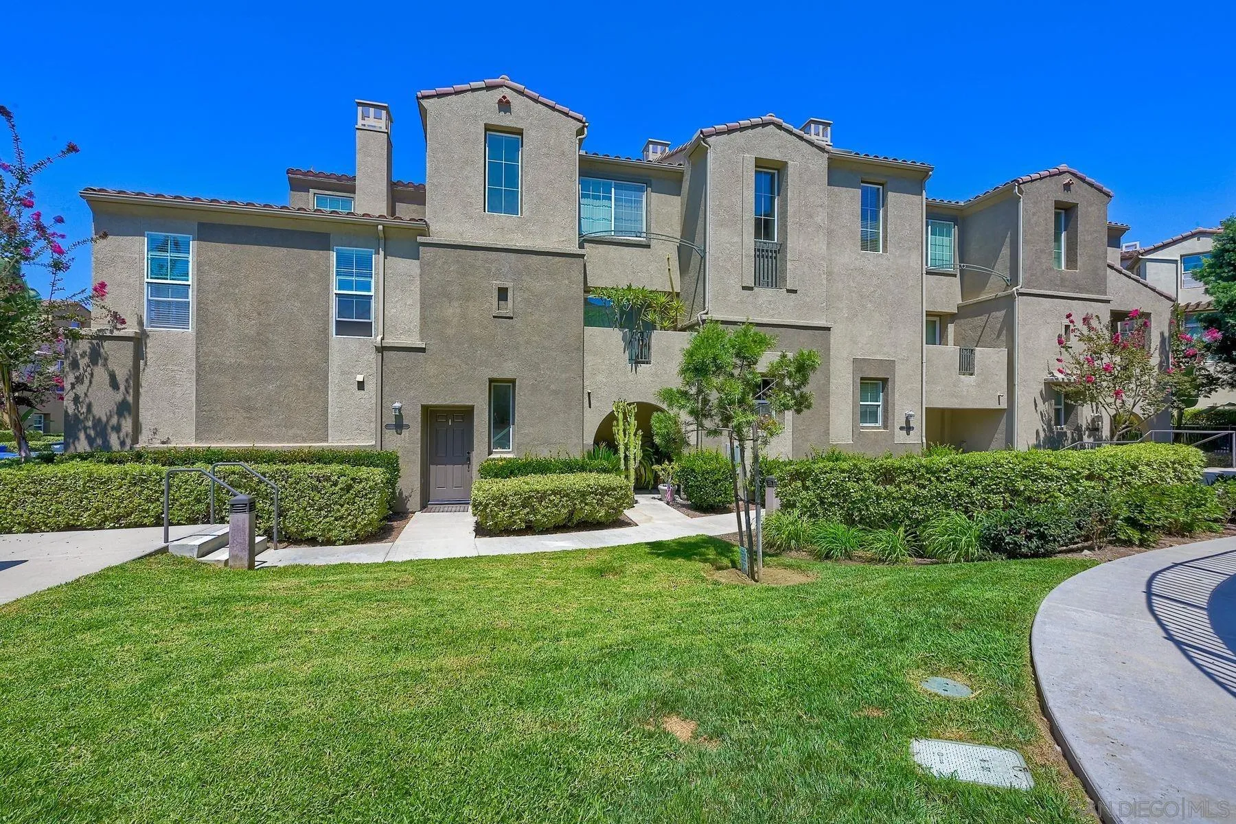 Photo #2: 260002531 Listing: Photo #2