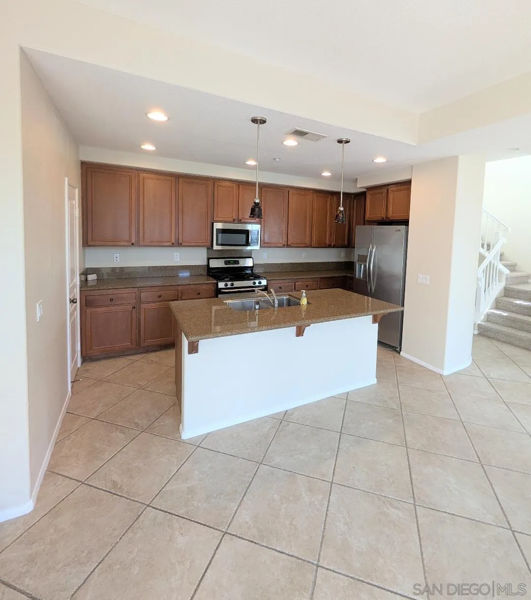 Photo #4: 260002531 Listing: Photo #4