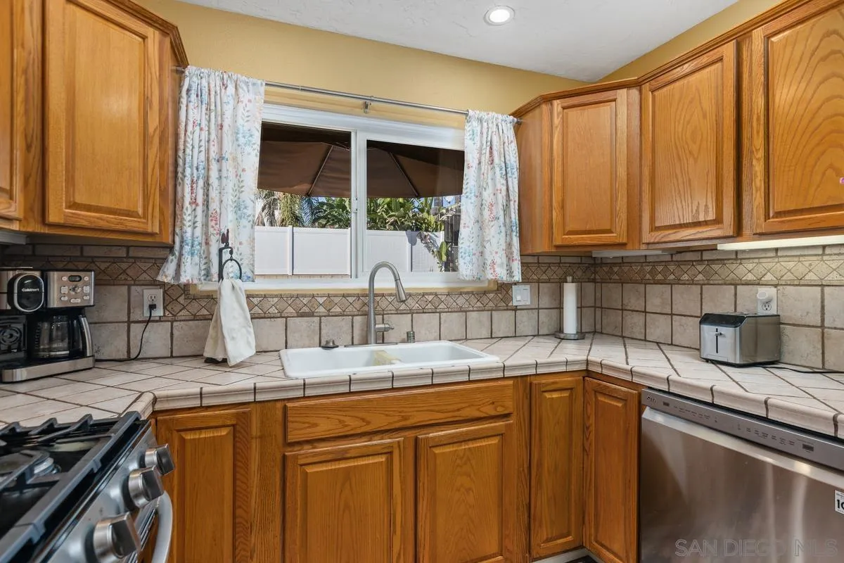 https://cdn.realtyfeed.com/cdn/127/260002532/233af379ddad245b0d64e6f44f940a94.webp