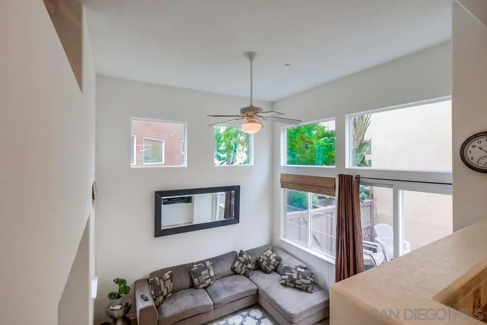https://cdn.realtyfeed.com/cdn/127/260002534/7656ab7e0894984ffe52185432a56685.webp